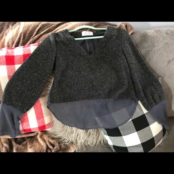 Cropped Sweater - Picture 2 of 3